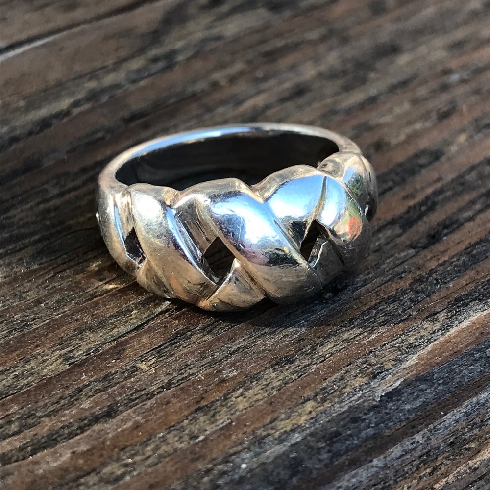 Sterling Kisses Ring Size 7 - Picture 7 of 7
